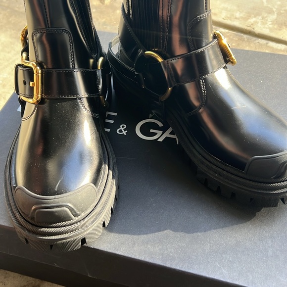 Dolce & Gabbana Boots - Picture 3 of 11